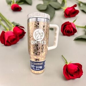 Buc-ee's Gold Print Tumbler 40oz